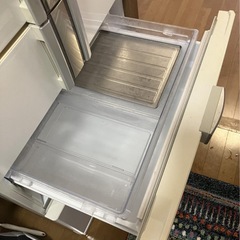 シャープ冷蔵庫の画像