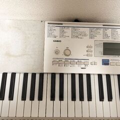 Casio LK-222 61鍵 光付きキーボードの画像