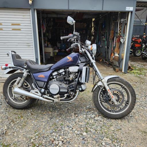 ホンダVF750 マグナ