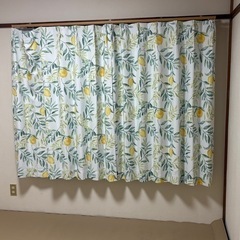 カーテンの画像