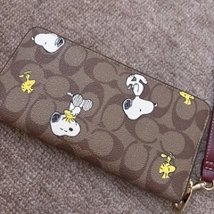 🌷お早めに🌷(8／29日.9時で出品最後)COACH  スヌーピー.長財布 の画像