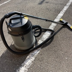 ケルヒャー業務用掃除機の画像