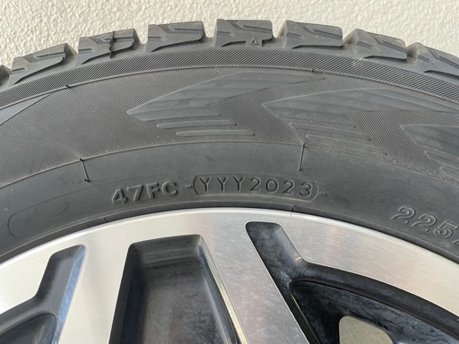 スタッドレスタイヤ　ヨコハマ　アイスガード 225/60R17 2023年製 スバル　フォレスター