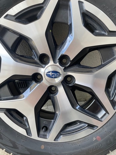 スタッドレスタイヤ　ヨコハマ　アイスガード 225/60R17 2023年製 スバル　フォレスター