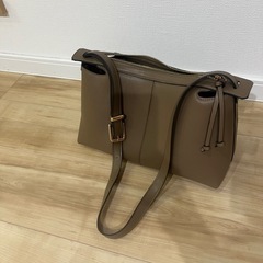 ショルダーバッグの画像