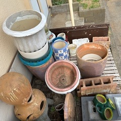 0円　無料　植木鉢　鉢　置物　飾り　置き物　ブロック　園芸　ガーデニング　家庭菜園　何個でもご自由にお持ちください。の画像