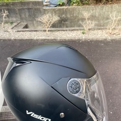 バイク用スリークォーターヘルメット（シールド付き）の画像