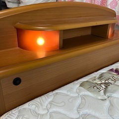 収納付きシングルベッド
の画像