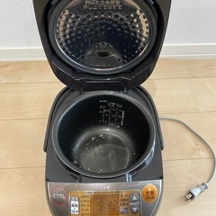 炊飯器の画像