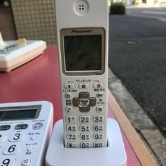NO：3925電話機と子機付き‼️  超お買い得品❣️の画像