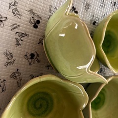食器1つ300円の画像