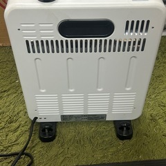 　ニトリ　家庭用電気ストーブ　WL-H101-WH21　18年製の画像