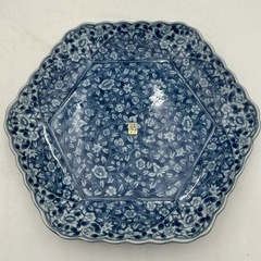 染付花更紗　六角盛皿の画像