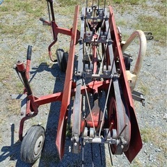中古　トラクターアタッチメント　ヘーメーカー　集草機　タカキタ　HM1600 福岡県の画像