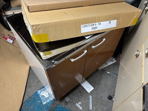 リクシルコンロ台新品とバックガード新品