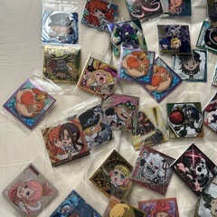 お菓子の付属シールの画像