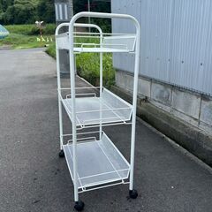 キャスター付き　小型ワゴン　ホワイト　キッチン　バスルームの画像