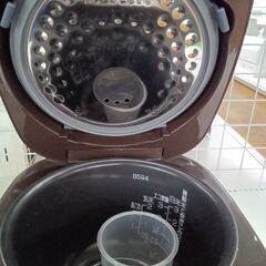 ★リユースのサカイ水戸店★ ZOUJIRUSHI 炊飯器 ３合炊き 24年製 動作確認／クリーニング済み MT5307の画像