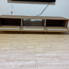 LOWYAテレビ台の画像