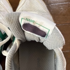 中学校体育館シューズ24センチの画像