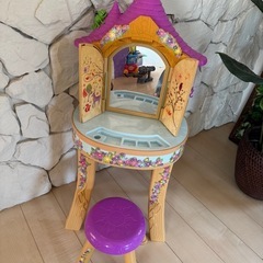 ラプンツェルドレッサー
の画像