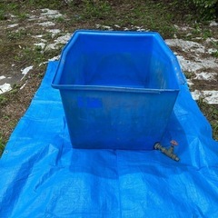 畑の水カメ用水槽
の画像