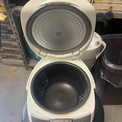 TOSHIBA　5.5合炊きIH炊飯器　2020年製　RⅭ－10HK　一か月保証付き　【リサイクルショップ道楽屋】の画像