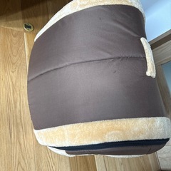 中古　犬の冬用フェルトの小屋の画像
