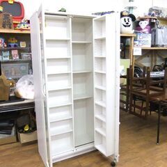 本棚 幅79×奥45×高181 収納家具 ホワイト 白 棚 ブックシェルフ キャビネット 多目的棚 札幌市厚別区 厚別店の画像