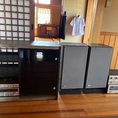 レコード等 一式 今日(8月28日に決めてくだされば1000円引きの4000円にします)まとめ売り 早い者勝ち 注意あり アンプ レコード 棚 まとめ売り アンプ 音楽 趣味 の画像