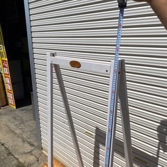 M0828711B 木製ハンガーラック アンティーク 衣類収納 ドレスラック シンプルデザイン 中古品 現場品の画像
