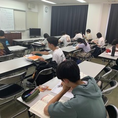 【中1〜高3個別/グループ指導】学習ジム（数名受け入れ可）の画像