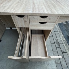 f●■【無料/0円】ミシン台 作業台 デスク 伸縮 折りたたみ コンパクト スリム  【LOWYA】の画像