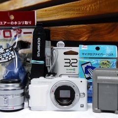 OLYMPUS PEN Lite E-PL6 ホワイト 標準ズームキットの画像
