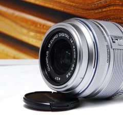 OLYMPUS PEN Lite E-PL6 ホワイト 標準ズームキットの画像