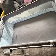 ベビーベッドの画像