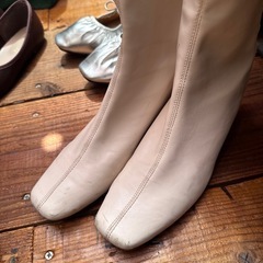サイズM・23.5cm レディース靴4足の画像