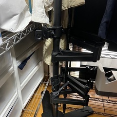 引取限定　モニターアーム6台の画像