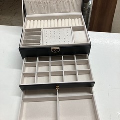 A2508-770 ジュエリーボックス ブラック 3段 カギ付き 中古美品の画像