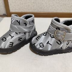 13センチ　光るブーツの画像