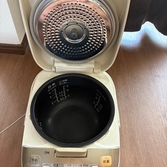 炊飯器の画像