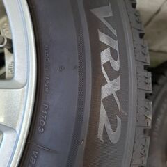 スタッドレス　215.60R16の画像