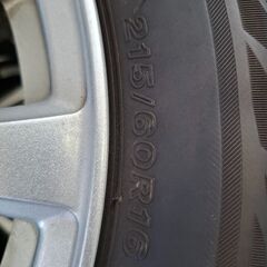 スタッドレス　215.60R16の画像