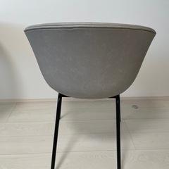 モダンダイニングチェア　サロンチェアの画像