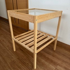 引取りのみ IKEA サイドテーブル NESNAの画像