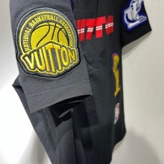 LOUIS VUITTON NBA Tシャツの画像