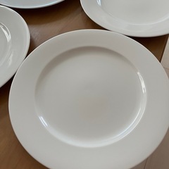 白い大皿　4枚の画像