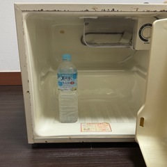 冷蔵庫レトロNationalナショナル製81年
の画像