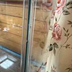 木目調の水槽の画像