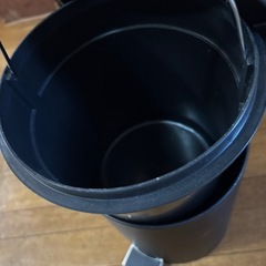 ニトリのゴミ箱の画像